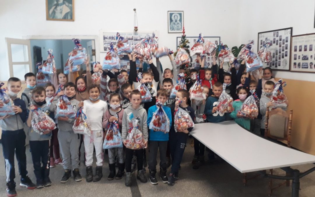 Додјела новогодишњих пакетића