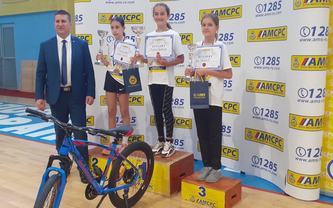 Катарина Радовановић најбоља на републичком такмичењу у познавању саобраћаја