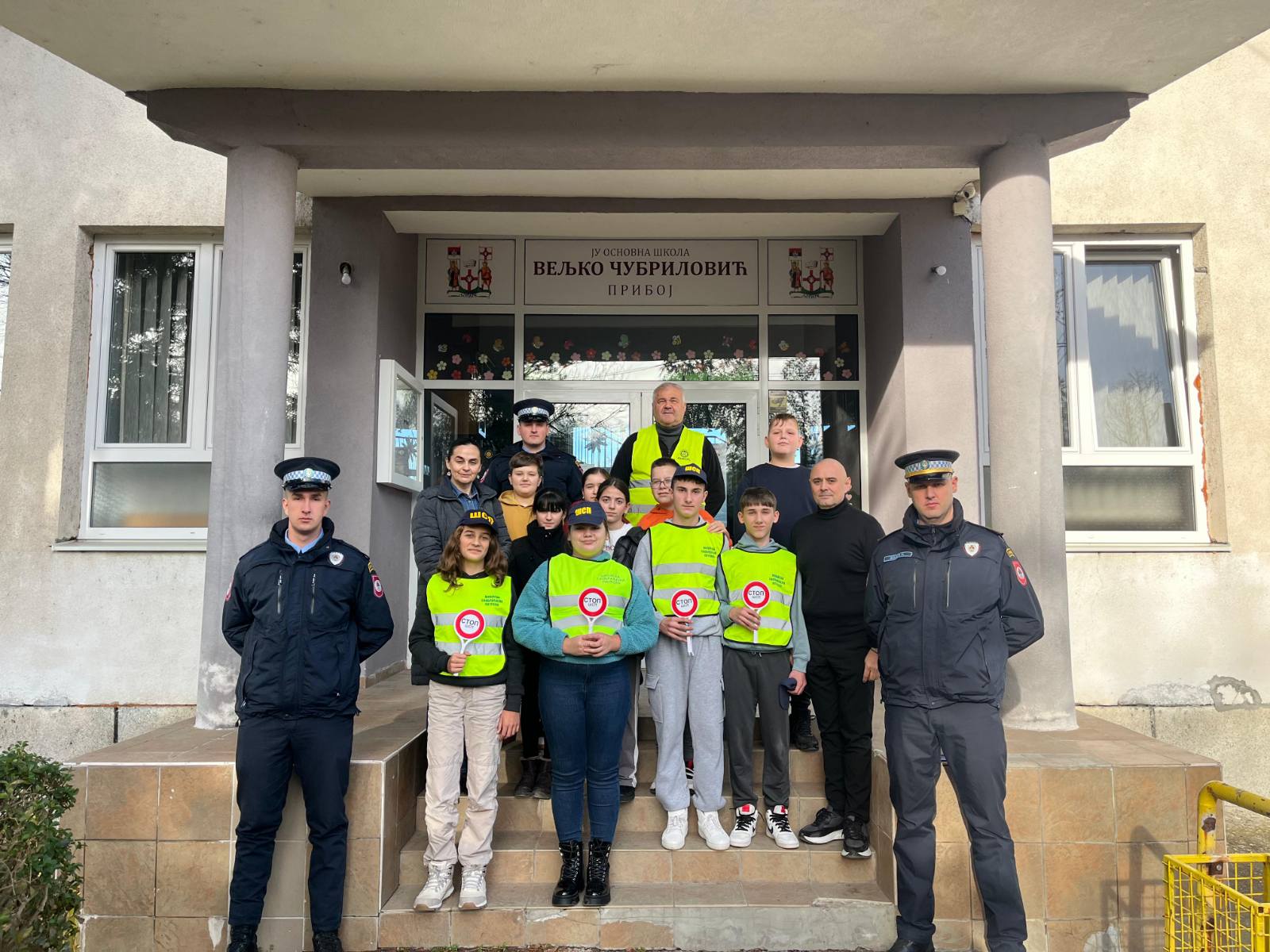 IMG-19c1ad7b89340cc8b93cb06157de1a9d-V